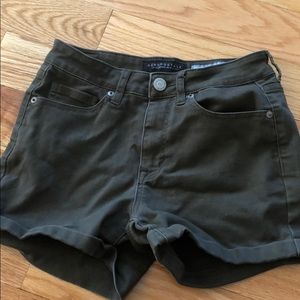 have never been worn. brand new, size 0.very comfy